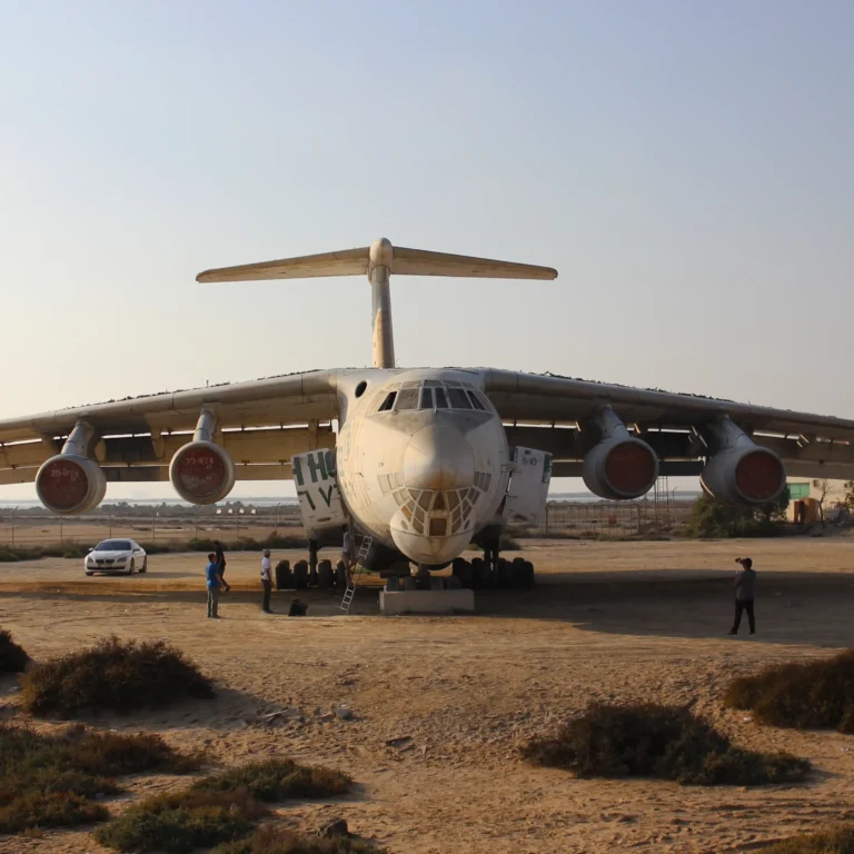 il76