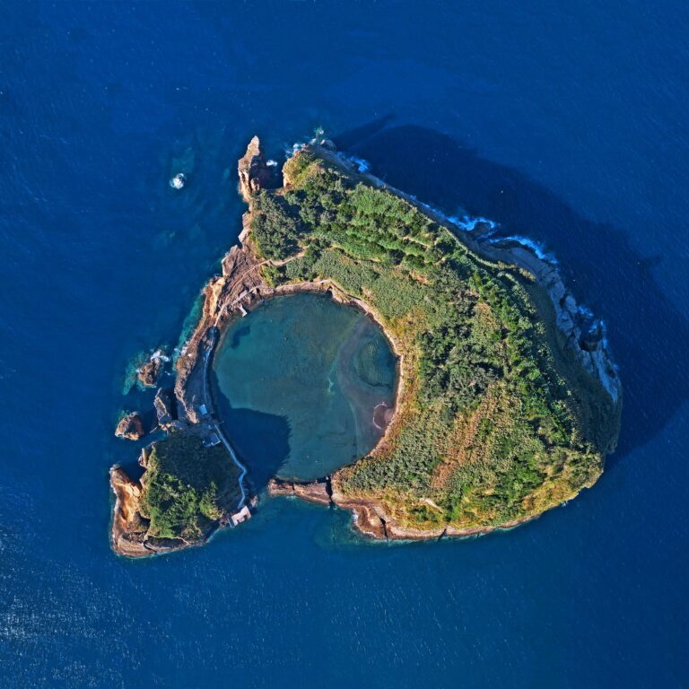 Azoren Title 768x768